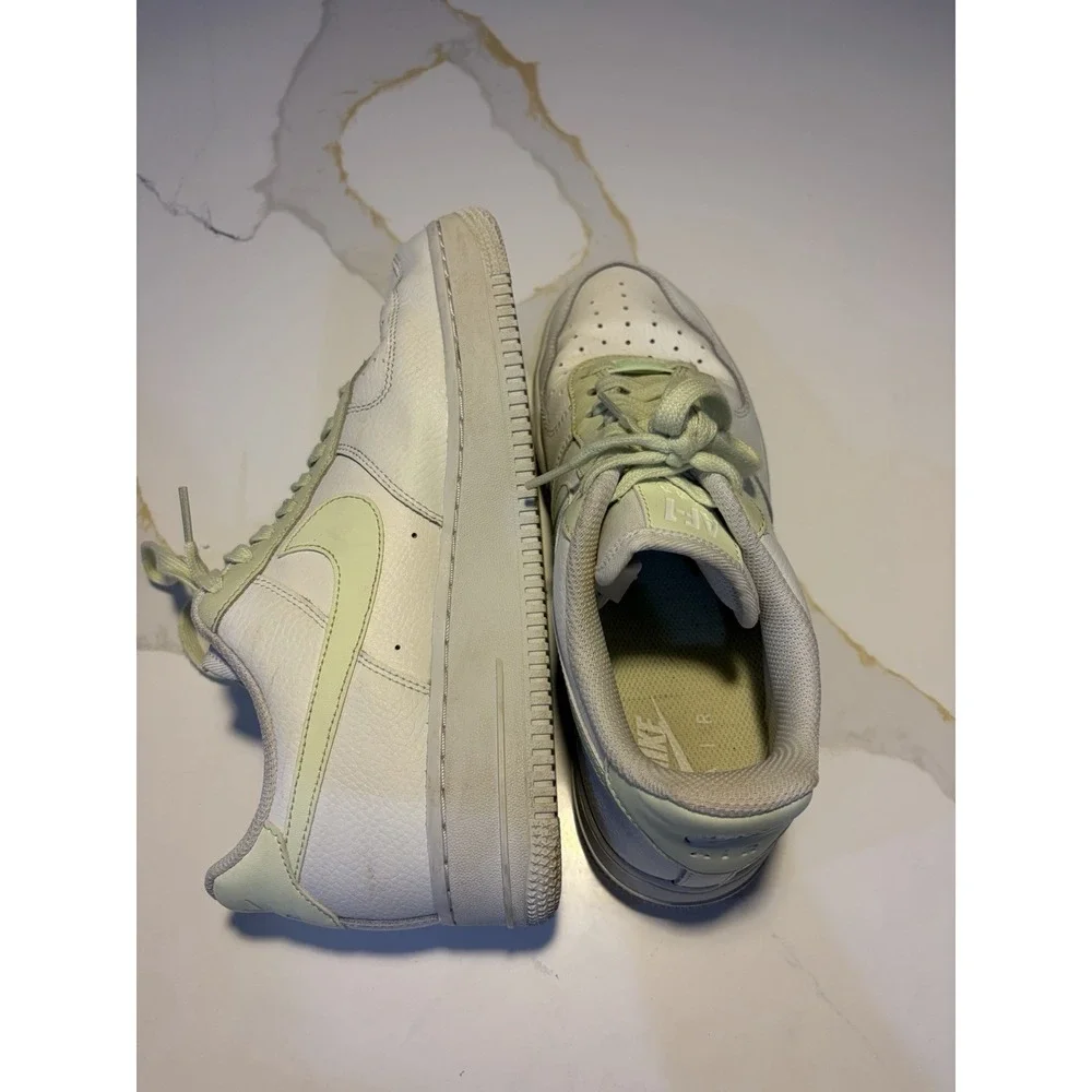 Nike Air Force 1 Low White Mint Green Sneakers Women's US 9